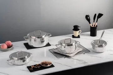 BỘ NỒI MICHELANGELO PROFESSIONAL 4 MÓN (106027) tặng 1 Chảo inox Michelangelo Smart Pro 26cm - CM56