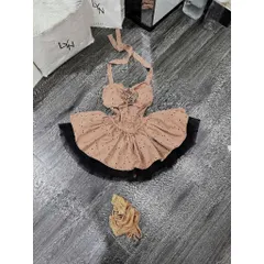 Đầm Cúp Yếm Hoa Ngực Tùng Xoè Phối Lưới Hot