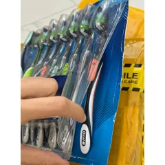 [ thanh lý ] [ CHI TIẾT TRONG MÔ TẢ ] SÉT 8 Bàn chải đánh răng Oral-B Cross Action Advanced MEDIUM NỘI ĐỊA MỸ