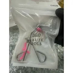 dụng cụ bấm mi (eyelash curler) từ thương hiệu Hanah Beauty Tools
