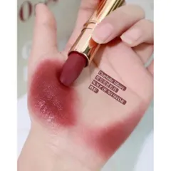 Charlotte Tilbury Walk of No Shame Matte Revolution - màu đỏ nâu