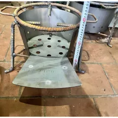 bếp củi không khói size 30cm được làm từ thép xoắn xây dựng