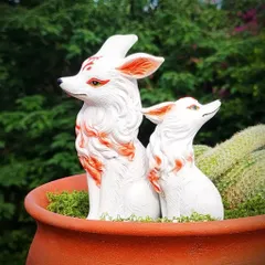 Cặp tượng hồ ly trắng bằng nhựa resin cao cấp trang trí chậu cây,tiểu cảnh,bàn học…kích thước 13*7,5cm và 8,5*5.5cm