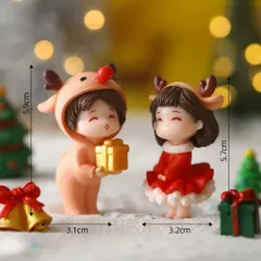 Cặp đôi mặc trang phục noel bằng nhựa trang trí phòng cute kích thước 5.6*3,3cm