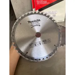 Lưỡi cưa gỗ nhà Makita có size từ 180/230/250/300/350mm lưỡi  cưa làm từ hợp kim cắt sắc ngọt và bền xuất sứ nhật bản