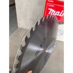 Lưỡi cưa gỗ nhà Makita có size từ 180/230/250/300/350mm lưỡi  cưa làm từ hợp kim cắt sắc ngọt và bền xuất sứ nhật bản