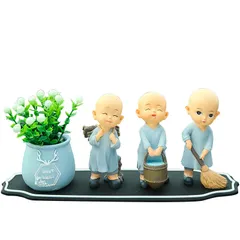 Tượng Chú Tiểu Quét Nhà Mini – Trang Trí Ô Tô, Để Bàn, Resin Chibi Dễ Thương