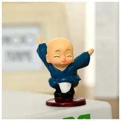 Bộ 4 chú tiểu múa võ