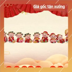 Tượng thần tài áo đỏ cùng ngân lượng phong thủy phát tài