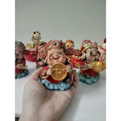 TƯỢNG CHIBI THẦN TÀI CẦM XU VÀNG 9CM