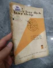 Bắn máy bay địch bay thấp