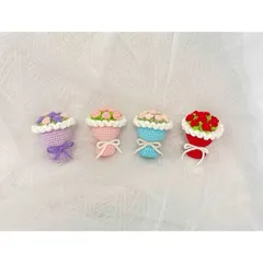 Móc khóa bó hoa hồng len, móc khóa bó hoa hồng mini treo balo, làm quà tặng