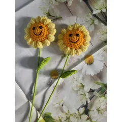 Hoa hướng dương mặt cười len dùng làm quà tặng, trang trí