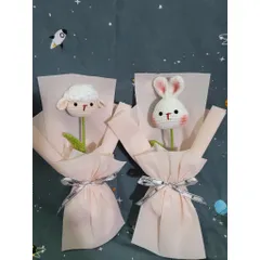 Bó hoa đầu thú len dùng làm quà tặng