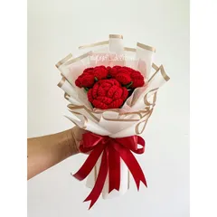 Bó hoa hồng len 3 bông dùng làm quà tặng