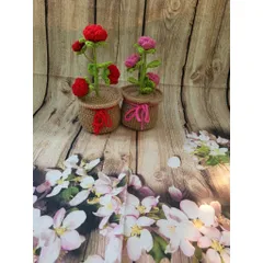 Chậu hoa hồng len dùng làm quà tặng, trang trí bàn làm việc