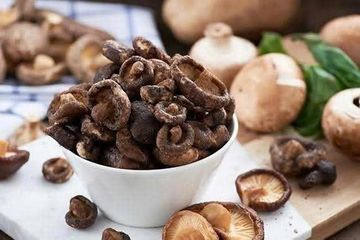 Nấm Shiitake Sấy Giòn DJ&A Mushroom Crisps 300g – Túi 300g