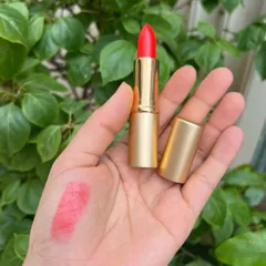 Son dưỡng màu cam đào Escoco - dưỡng ẩm và có màu nhẹ nhàng