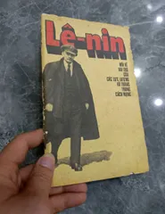 Lê-nin nói về vai trò của các lực lượng vũ trang trong cách mạng