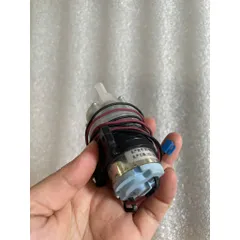 Bơm hút Karofi sử dụng cho cây nước nóng lạnh + 2 cút