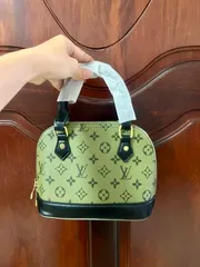 (ẢNH THẬT) - Túi xách Nữ Cầm Tay Dáng Hến Chất Da Dày Dặn In Họa Tiết Siêu Cưng Size 20 KÈM DÂY ĐEO CHÉO
