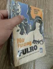 Nữ tướng Fulro (sách cũ)