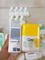 Sữa Chống Nắng Cerave Invisible Dry Touch Fluid Sunscreen SPF50+ PA++++ Giảm Dầu Mỏng Nhẹ Khô Thoáng 50ml