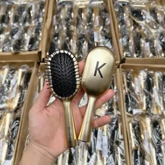 ☘️ Lược gỡ rối massage Kéras Gift Bản gift của Kéras, cực xinh để tặng hoặc dùng kèm routine chăm sóc tóc chuyên nghiệp. 807090