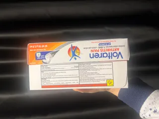 Gel xoa bóp Voltaren hàng Mỹ 150g