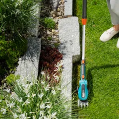 Máy cắt cỏ cầm tay Gardena chạy pin 09858-20