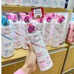 ( 400ml chai vòi ) Dung dịch vệ sinh phụ nữ Mistine Thái Lan dành cho da nhạy cảm 812057