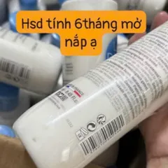 Sửa tẩy trang Lait Démaq Doux 250ml có chứa thành phần vitamin E giữ ẩm