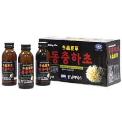 Nước uống Đông Trùng Hạ Thảo Well-being life (Hộp 10 Chai x 100ml) giúp bồi bổ sức khỏe và tăng cường đề kháng.