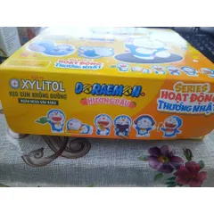 Kẹo gum Lotte Doraemon không đường hương dâu hộp 09 trái