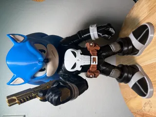 MÔ HÌNH SONIC THE PUNISHER IN 3D CAO 28CM