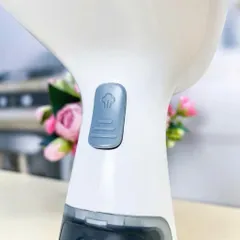 Bàn Là Hơi Nước Cầm Tay LocknLock Mini Handy Steamer - Công Suất 1000W, Khử Khuẩn, Phun Hơi Nhanh, Bảo Hành 12 Tháng 813443