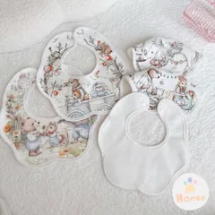 Yếm hoa tròn chống thấm cho bé, phong cách vintage Hàn