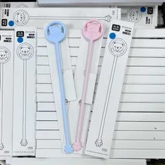 Que khuấy sữa silicone hình gấu cho bé, đổi màu theo nhiệt độ nước