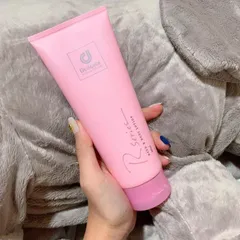 Sữa dưỡng thể trắng da Designer RSeries Body Lotion 200g