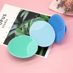 Miếng cọ rửa mặt, tẩy tế bào chết, gội đầu cho em bé (màu giao ngẫu nhiên)
