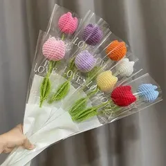 Bó hoa tulip len 1 bông làm quà tặng