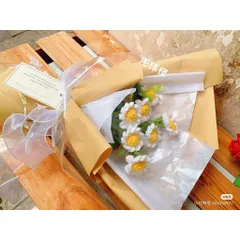Bó hoa cúc họa mi len handmade – Hoa len trang trí & quà tặng