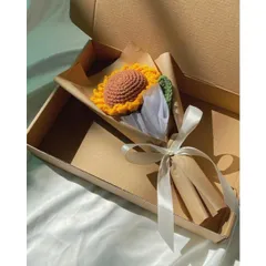 Bó hoa hướng dương len 1 bông + túi kiếng làm quà tặng