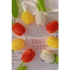 Hoa tulip ghép cánh len không nhụy dùng trang trí bàn làm việc, làm quà tặng