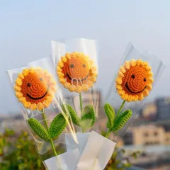 Bó hoa hướng dương len 1 bông dùng làm quà tặng