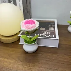 Chậu hoa hồng len dùng trang trí bàn làm việc, làm quà tặng
