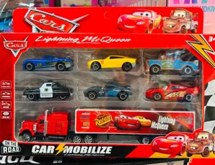 Đồ chơi mô hình xe ô tô nhân vật Lightning McQueen gồm 6 xe ô tô mini và 1 xe tải