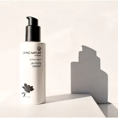 [Hỏa tốc] Sữa rửa mặt làm sạch sâu Living Nature Purifying Cleanser 120ml