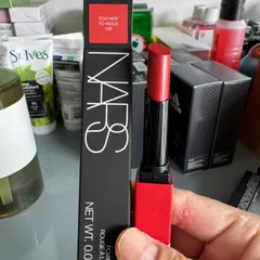 thỏi Son NA//RS Powermatte Lipstick 1.5g gồm các màu:Mogador 135: Sắc đỏ gạch trầm ấm, sang trọng