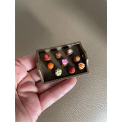 mô hình bánh mini bằng đất sét 9 cái không tách lẻ ạ